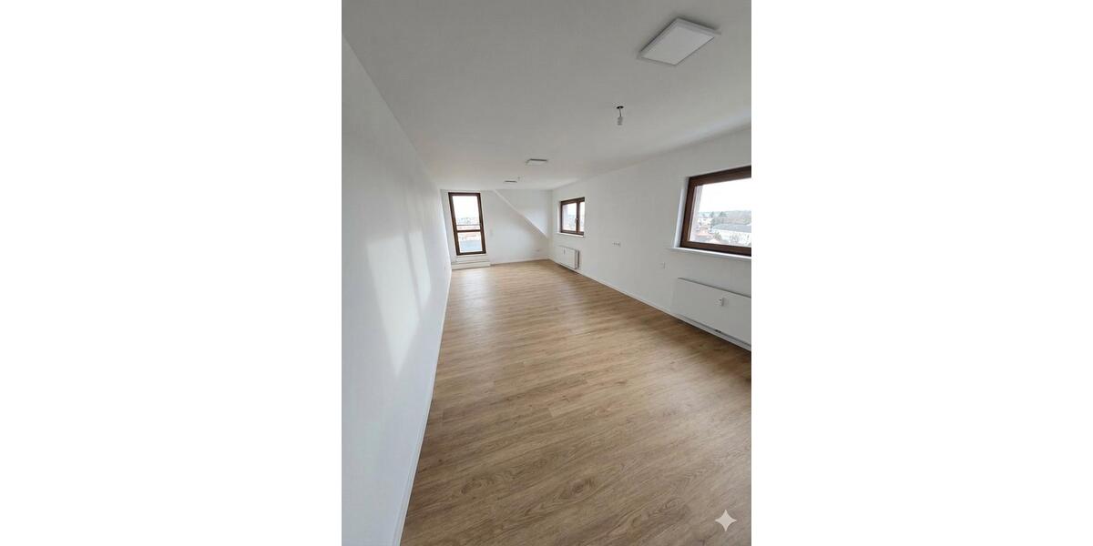 Dachgeschoßwohnung Nienburg (Weser) - 3 Zimmer, 105 m&sup2;, 997&euro; | Angebot:26330386