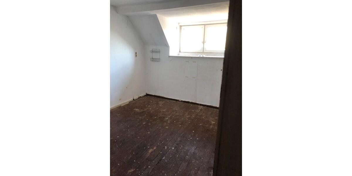 Dachgeschoßwohnung Seegebiet Mansfelder Land - 5 Zimmer, 120 m&sup2;, 500&euro; | Angebot:26560366