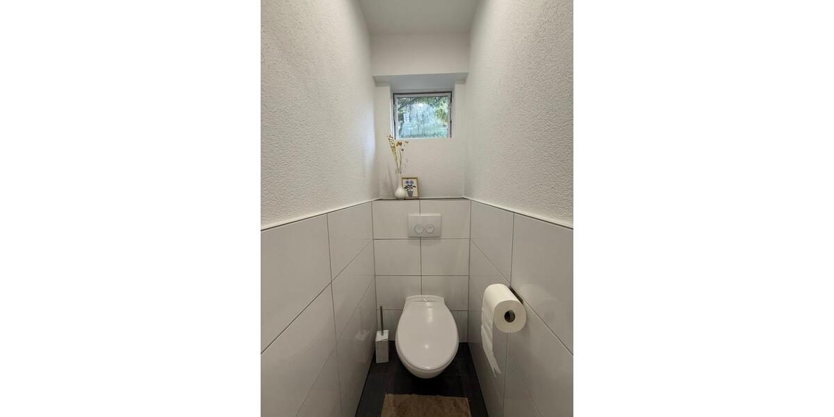 Erdgeschoßwohnung Trossingen - 4 Zimmer, 120 m&sup2;, 25&euro; | Angebot:24862533