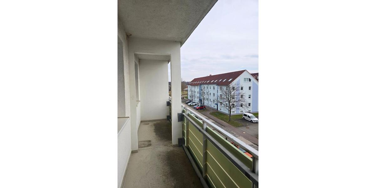 Etagenwohnung Hainichen - 3 Zimmer, 62 m&sup2;, 303&euro; | Angebot:26455735