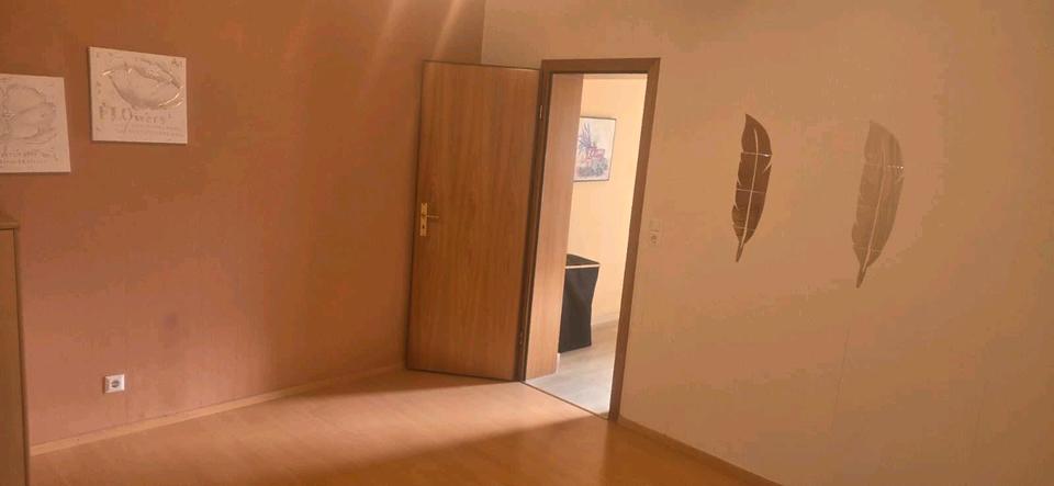 Etagenwohnung Breidenbach - 3 Zimmer, 98 m&sup2;, 1.100&euro; | Angebot:26073207