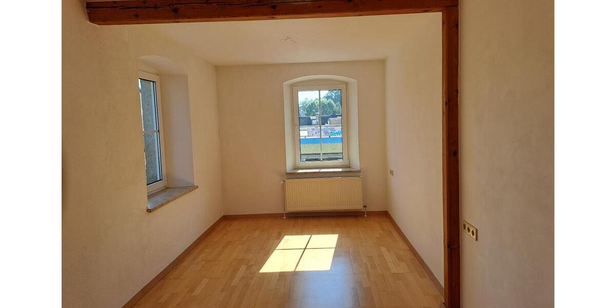 Etagenwohnung Konradsreuth - 2 Zimmer, 67 m&sup2;, 400&euro; | Angebot:25639200