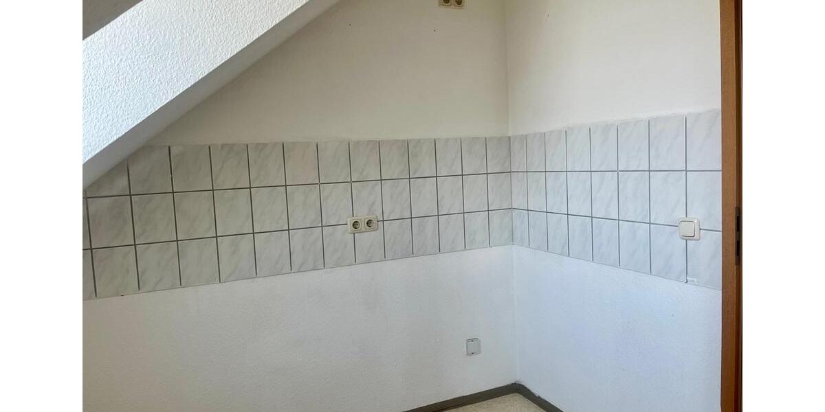 Große 2-Raum-Wohnung mit 60,5 m² im Dachgeschoss 2 zimmer