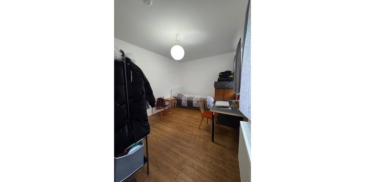 Wohnen auf Zeit Hof Altstadt - 1 Zimmer, 14 m&sup2;, 400&euro; | Angebot:25795261