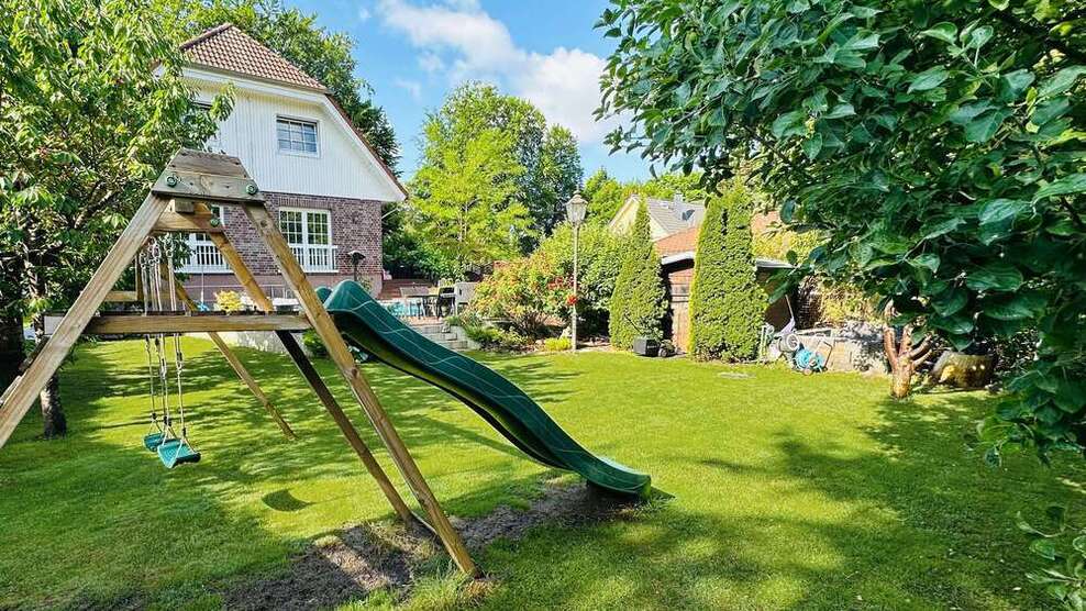 Haus zum Mieten in Hohen Neuendorf 3.450 € 205 m²