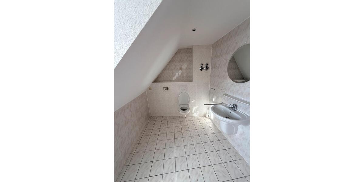 Dachgeschoßwohnung Schleusingen - 1 Zimmer, 55 m&sup2;, 405&euro; | Angebot:23898640