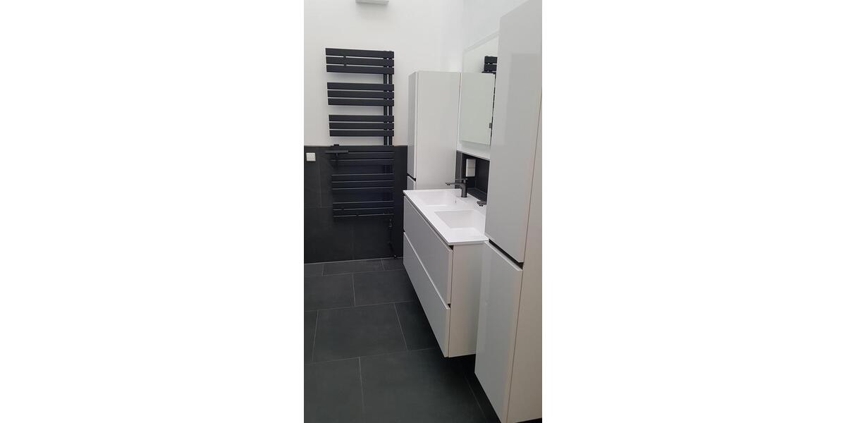 Dachgeschoßwohnung Hof Altstadt - 4 Zimmer, 100 m&sup2;, 1.250&euro; | Angebot:26470993