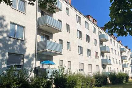 Modernisiertes Wohnglück im Dachgeschoss - Ruhige Lage nahe Stadtpark & Zentrum 3 zimmer