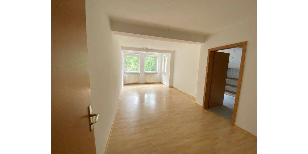 Etagenwohnung Plauen Stadtmitte - 2 Zimmer, 66 m&sup2;, 410&euro; | Angebot:26815800