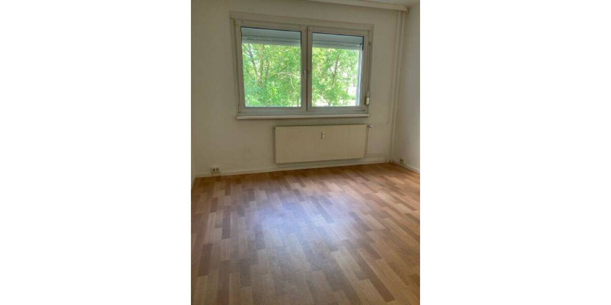 Etagenwohnung Dessau-Roßlau Süd - 3 Zimmer, 49 m&sup2;, 308&euro; | Angebot:26841875