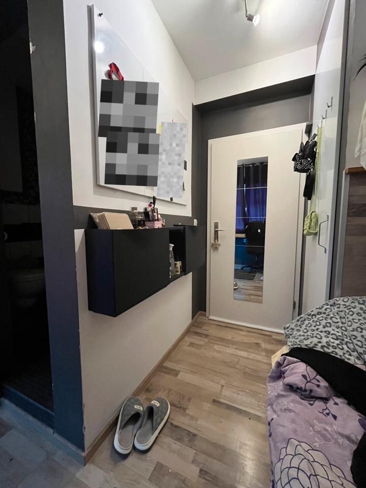 Ich gebe zum 15.12.2025 eine Einzimmerwohnung frei. zimmer