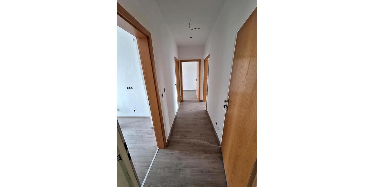Etagenwohnung Gommern - 3 Zimmer, 60 m&sup2;, 300&euro; | Angebot:25920333