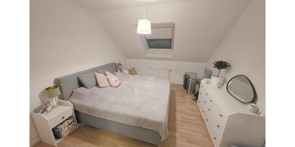 Dachgeschoßwohnung Sankt Augustin - 3 Zimmer, 80 m&sup2;, 760&euro; | Angebot:24750942
