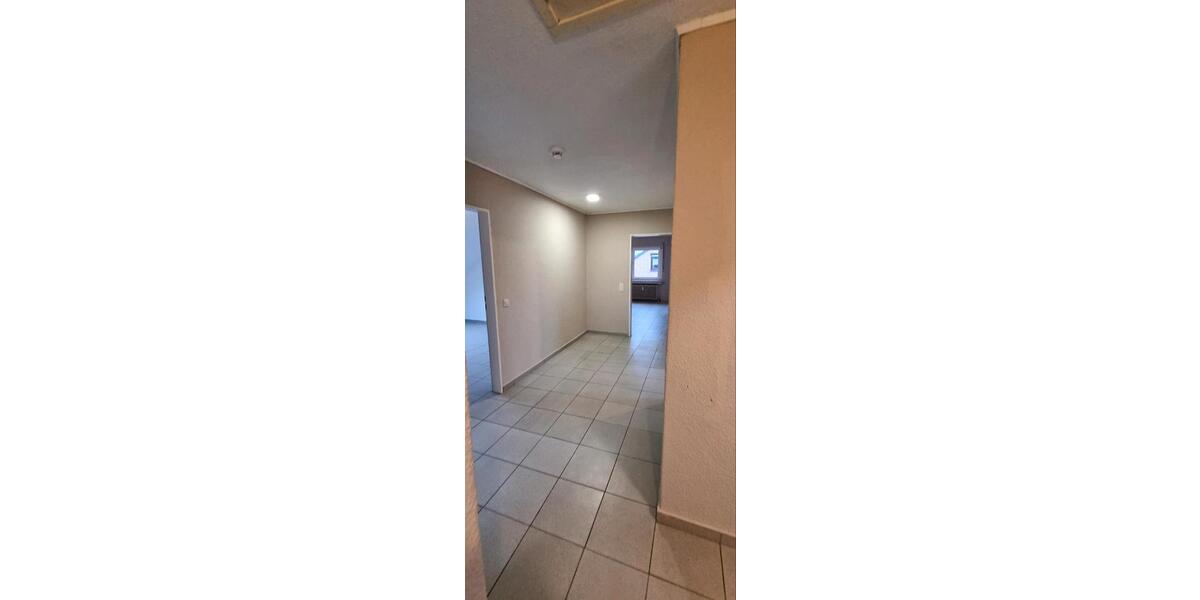 Dachgeschoßwohnung Georgsmarienhütte - 4 Zimmer, 90 m&sup2;, 950&euro; | Angebot:25220040