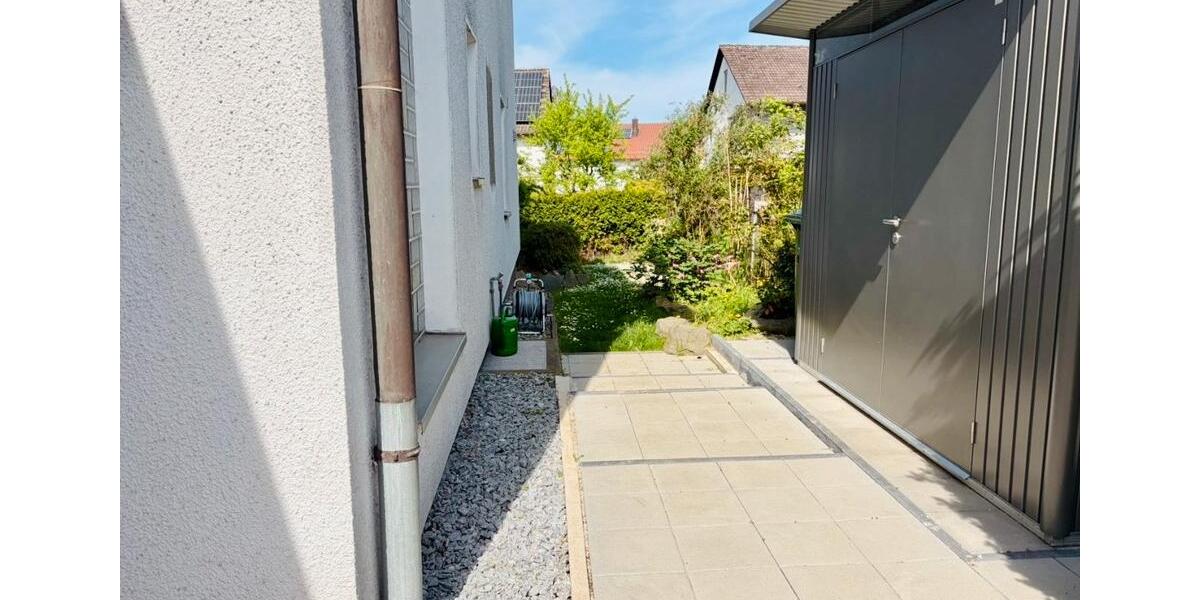 Dachgeschoßwohnung Adlkofen - 3 Zimmer, 66 m&sup2;, 800&euro; | Angebot:26694023