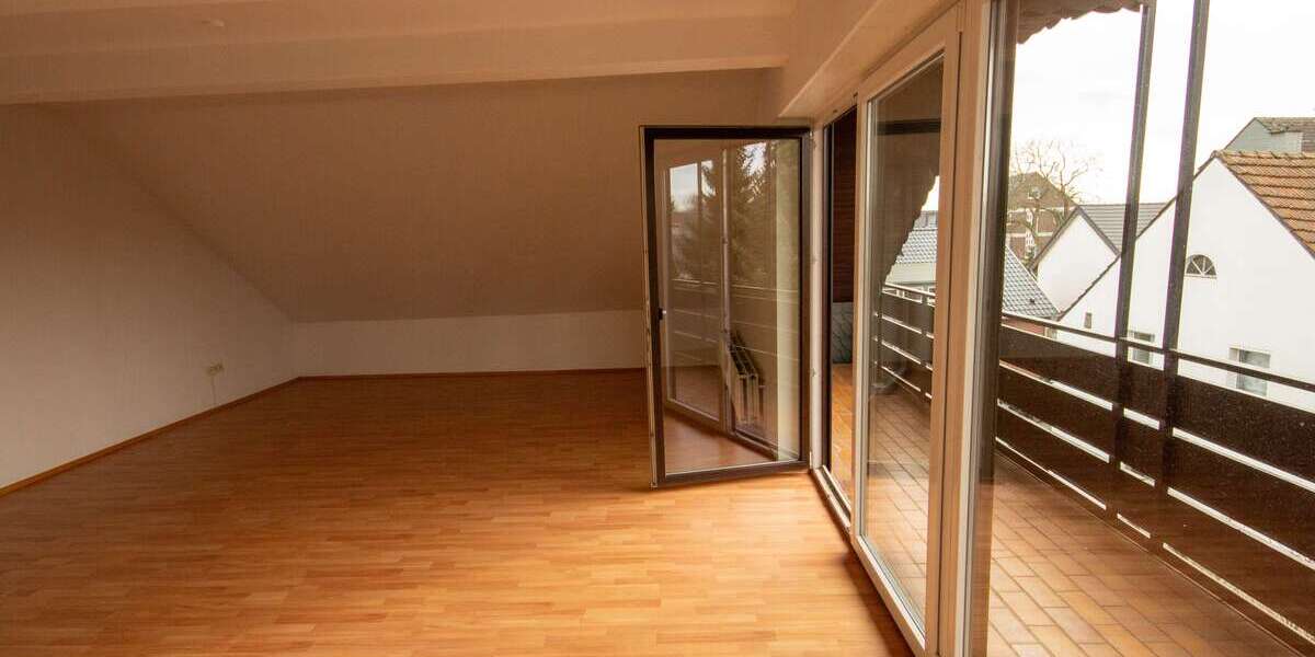 Etagenwohnung Köln-Widdersdorf Widdersdorf - 3 Zimmer, 104 m&sup2;, 1.352&euro; | Angebot:23864152