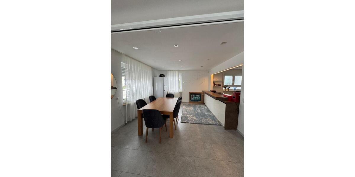 Erdgeschoßwohnung Crailsheim - 4 Zimmer, 120 m&sup2;, 1.450&euro; | Angebot:26096059