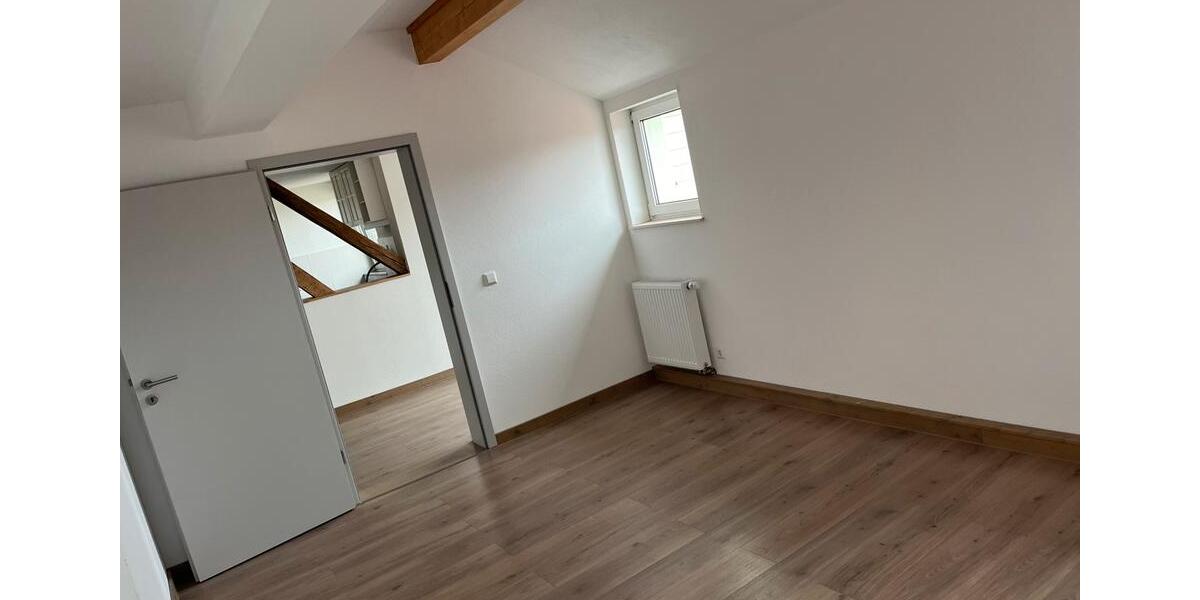 Dachgeschoßwohnung Modautal - 4 Zimmer, 96 m&sup2;, 960&euro; | Angebot:24849511