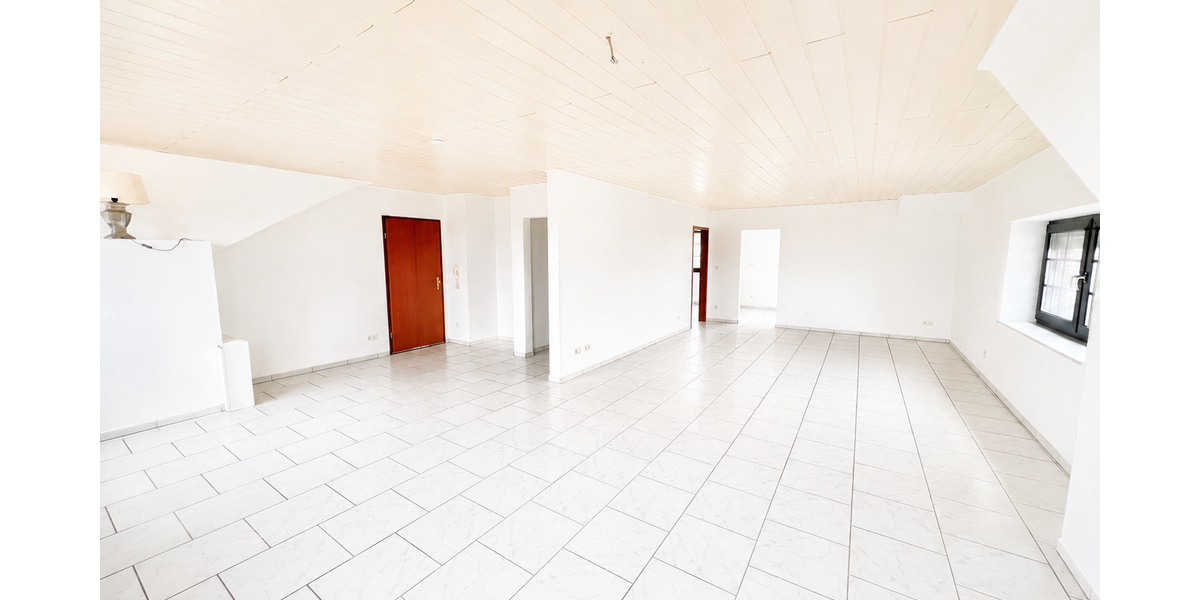 Etagenwohnung Moers Hochstraß - 2 Zimmer, 90 m&sup2;, 693&euro; | Angebot:27249727