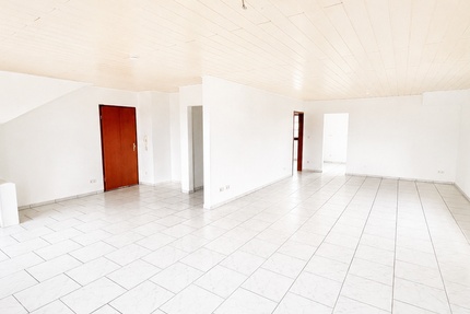 Wohnung Moers Hochstraß - 2 Zimmer, 90 m&sup2;, 693&euro; | Angebot:27249727