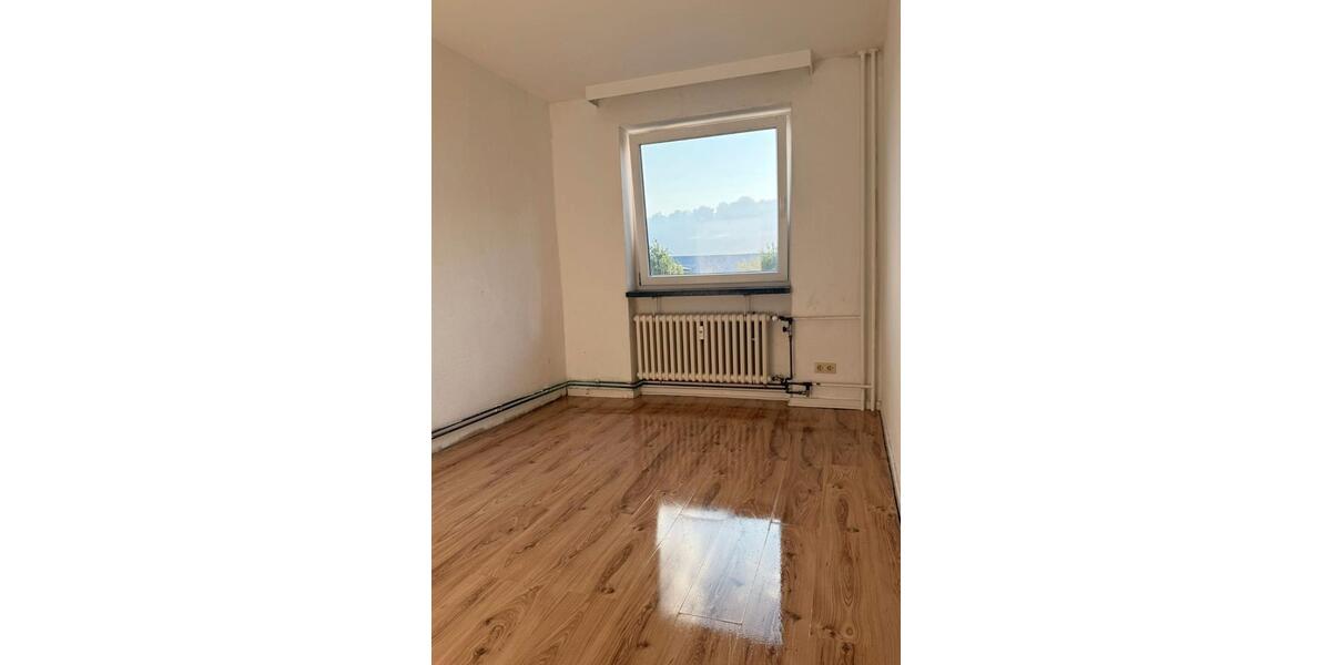 Etagenwohnung Schwarzenbek - 4 Zimmer, 80 m&sup2;, 900&euro; | Angebot:26095391