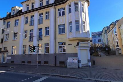 große 2 Zimmer Wohnung mit großes Bad und EBK in Oelsnitz Vogtl. 2 zimmer