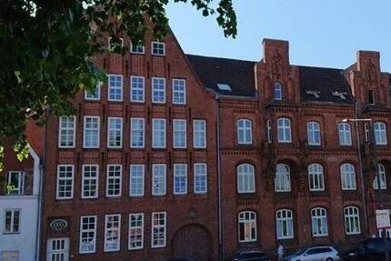 Möbliert! Super ruhige1 Zimmer Studentenwohnung am Drehbrückenplatz mit Altstadtblick 1 zimmer