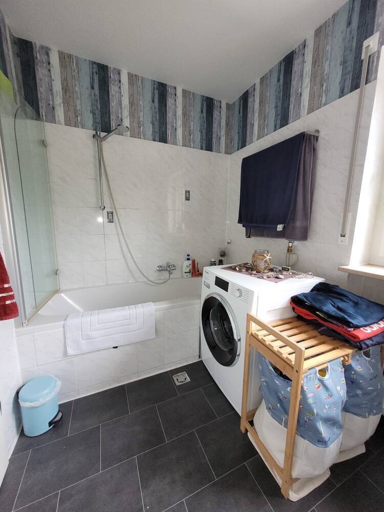 * ANSPRECHEND * LICHTDURCHFLUTET * NATURNAH * tolle 3-Zi-Wohnung mit SÜDBALKON im Nürnberger Süden