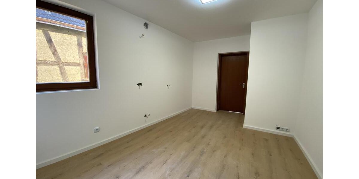 Etagenwohnung Andernach - 4 Zimmer, 110 m&sup2;, 1.100&euro; | Angebot:26699985