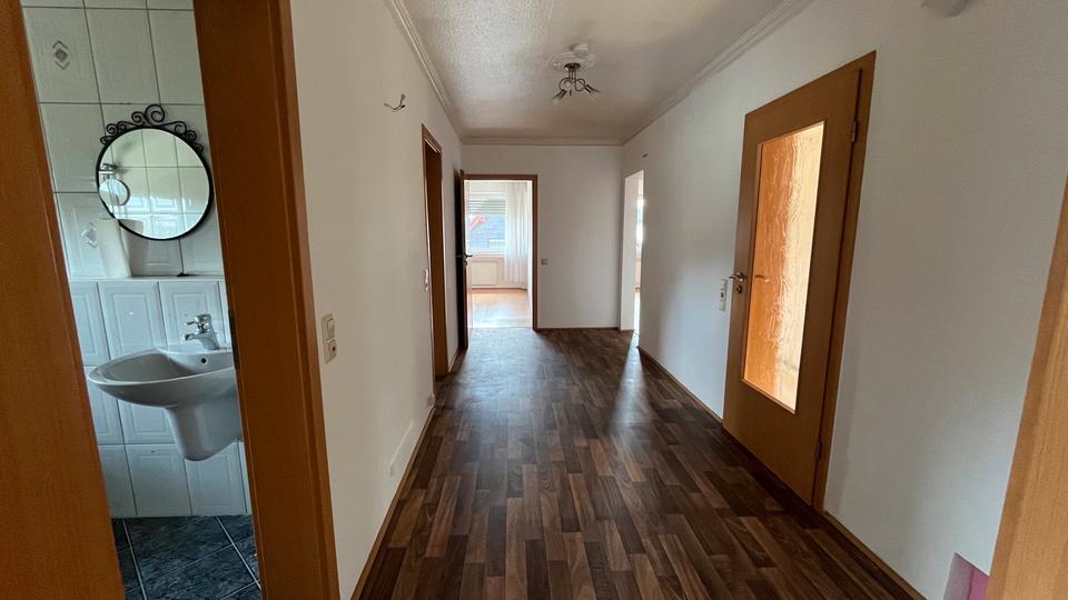 Etagenwohnung Gummersbach - 4 Zimmer, 90 m&sup2;, 700&euro; | Angebot:26566436
