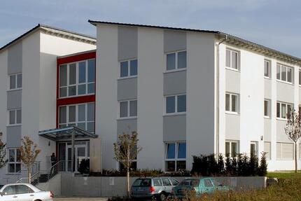 Repräsentatives Bürogebäude in verkehrsgünstiger Lage - Nähe A7 B29 - ab sofort zu vermieten zimmer