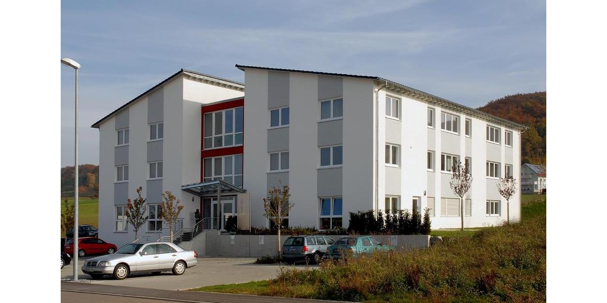 Repräsentatives Bürogebäude in verkehrsgünstiger Lage - Nähe A7 B29 - ab sofort zu vermieten zimmer