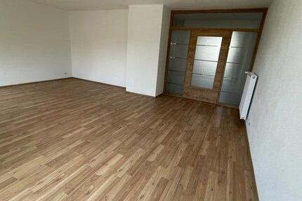 Wohnung Straubing - 4 Zimmer, 103 m&sup2;, 850&euro; | Angebot:26635417