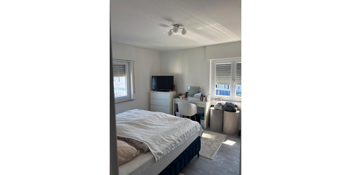 Etagenwohnung Fellbach - 3.5 Zimmer, 89 m&sup2;, 1.325&euro; | Angebot:26036675