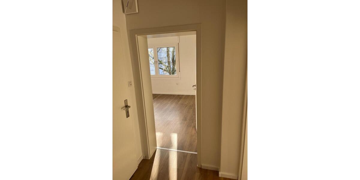 Etagenwohnung Frankfurt am Main Ost - 4 Zimmer, 90 m&sup2;, 1.800&euro; | Angebot:26429880