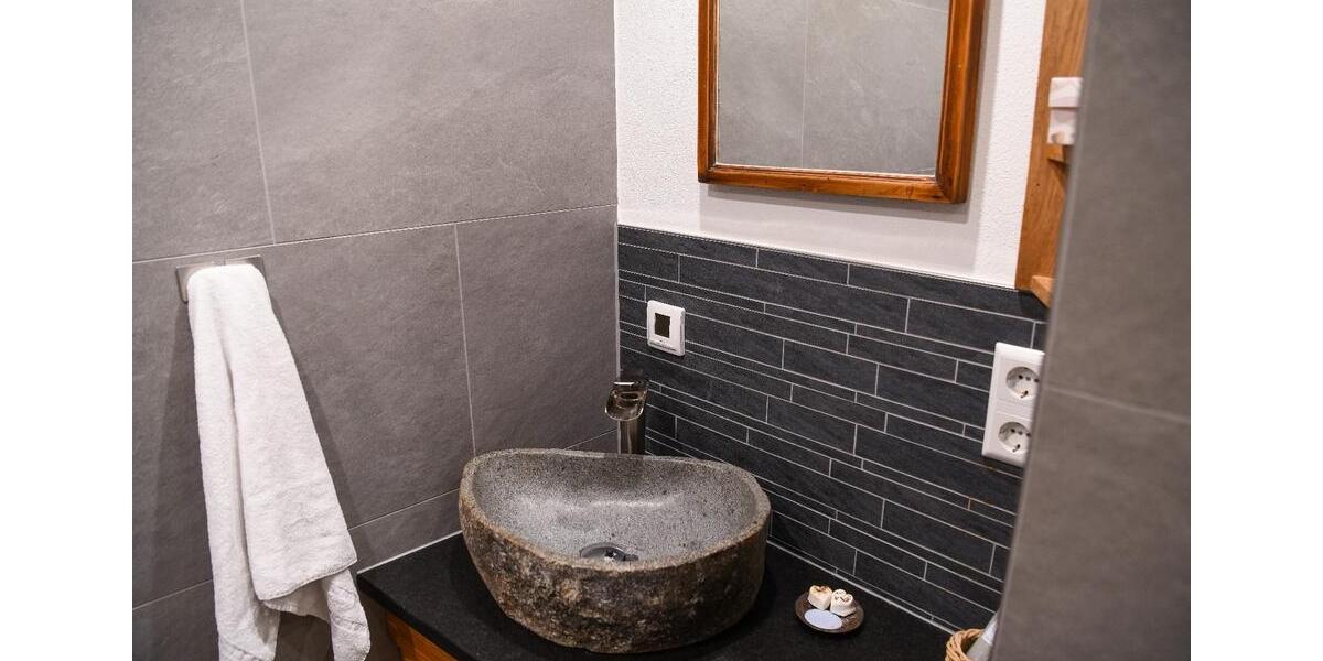 Erdgeschoßwohnung Sonnenbühl - 2 Zimmer, 60 m&sup2;, 85&euro; | Angebot:26416020