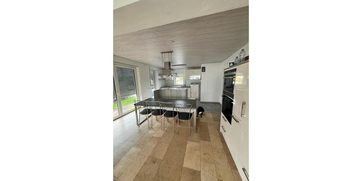 Erdgeschoßwohnung Oettingen in Bayern - 5 Zimmer, 150 m&sup2;, 1.900&euro; | Angebot:25480102