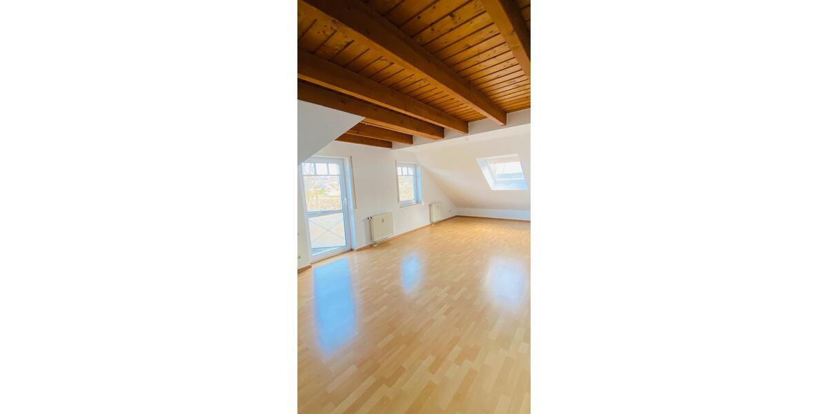 Dachgeschoßwohnung Pfullendorf - 2 Zimmer, 55 m&sup2;, 750&euro; | Angebot:25990811