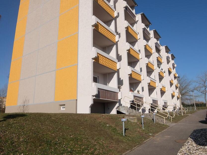 gemütliche 2 Raum Wohnung mit Balkon und Badewanne