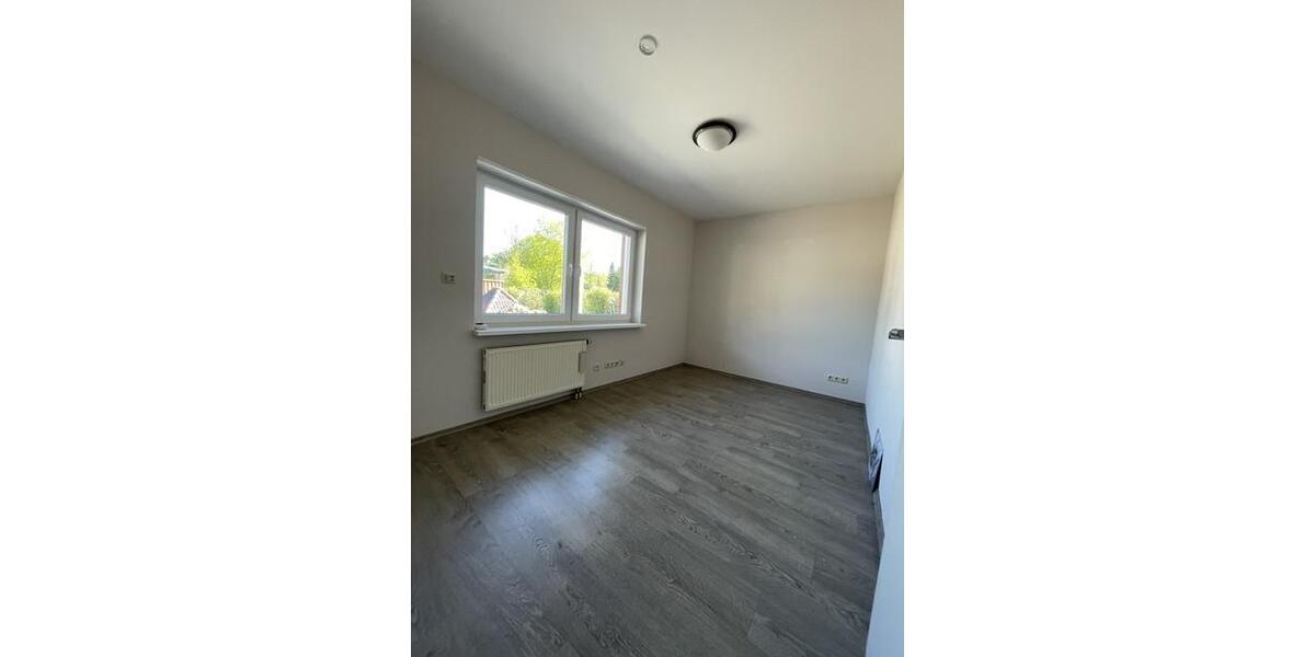 Erdgeschoßwohnung Wacken - 3 Zimmer, 140 m&sup2;, 1.280&euro; | Angebot:26493569