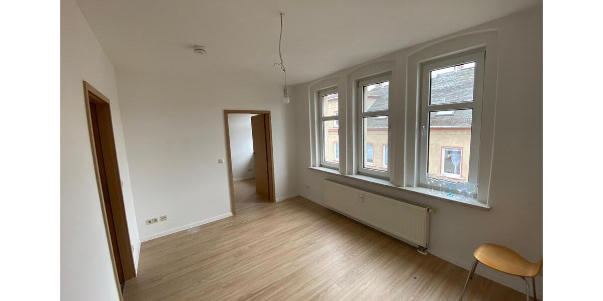 Dachgeschoßwohnung Werdau - 1.5 Zimmer, 35 m&sup2;, 193&euro; | Angebot:20345816