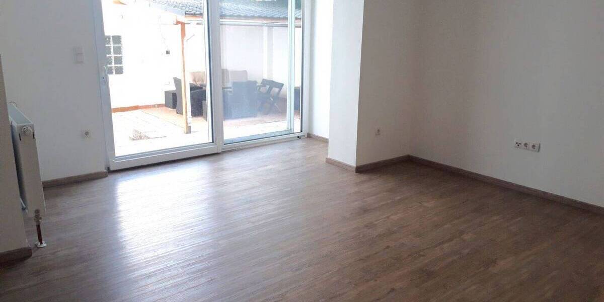 Etagenwohnung Amberg Schäflohe - 2 Zimmer, 90 m&sup2;, 850&euro; | Angebot:26064398