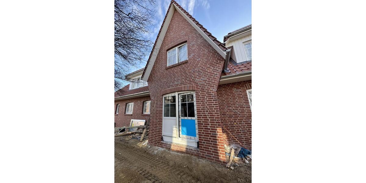 Dachgeschoßwohnung Brackel - 4 Zimmer, 95 m&sup2;, 1.470&euro; | Angebot:23766383