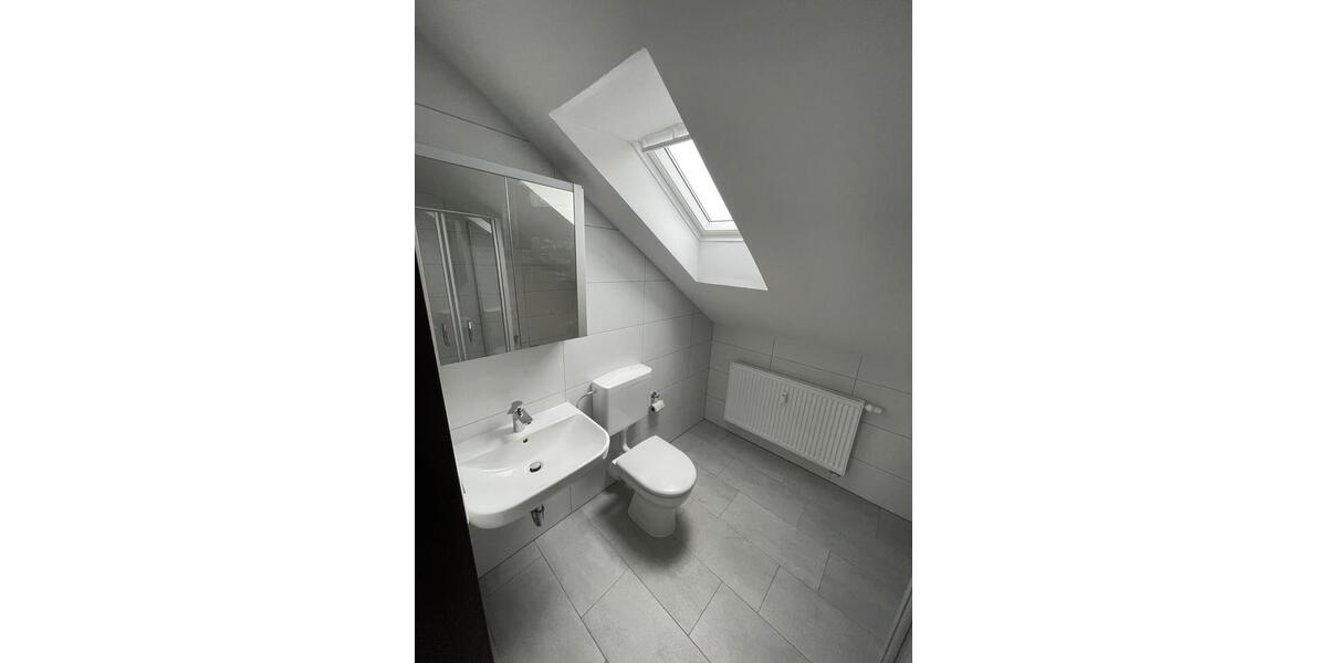 Dachgeschoßwohnung Edewecht - 2 Zimmer, 69 m&sup2;, 650&euro; | Angebot:26610261