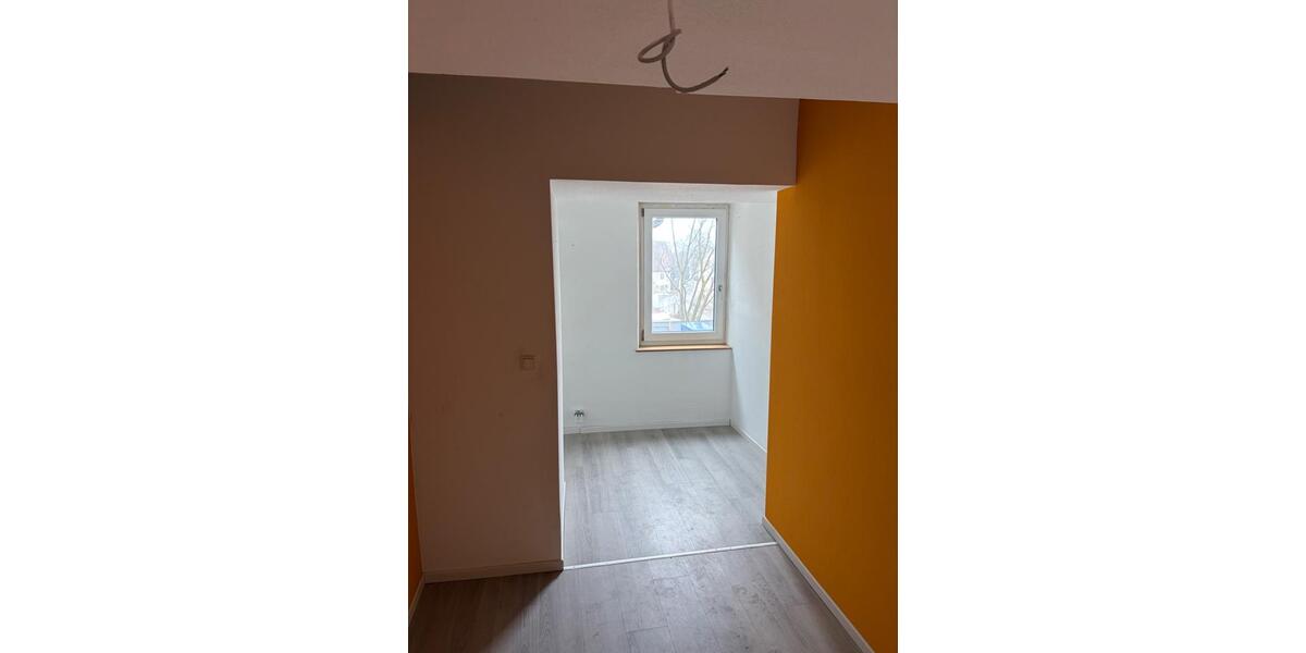 Etagenwohnung Osterhofen - 4 Zimmer, 124 m&sup2;, 1.054&euro; | Angebot:24867792