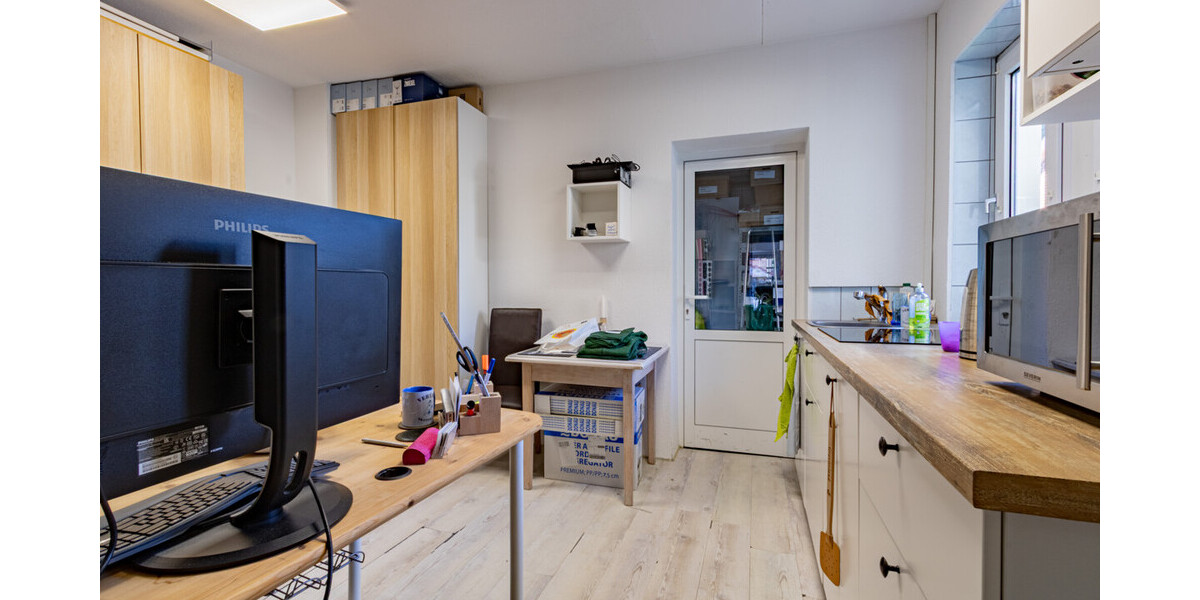 Ganderkesee-Ort Attraktives Ladenlokal in zentraler Lage mit Schaufensterfläche und Stellplatz - Gewerbeobjekt Ganderkesee | Angebot:26196303