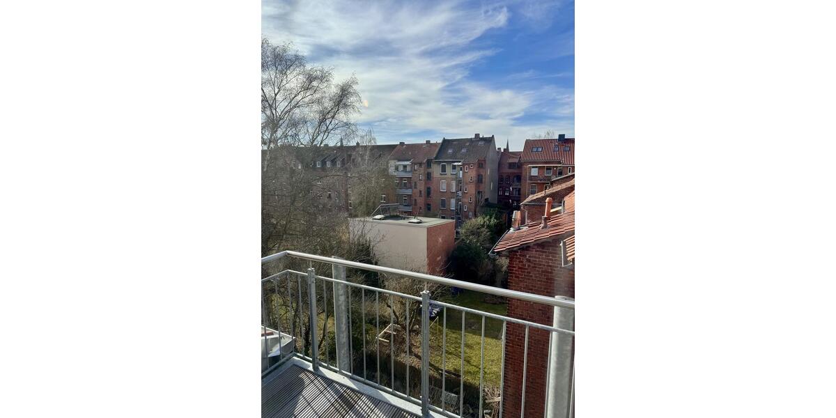 Dachgeschoßwohnung Lüneburg Ebensberg - 2 Zimmer, 120 m&sup2;, 1.500&euro; | Angebot:25648228