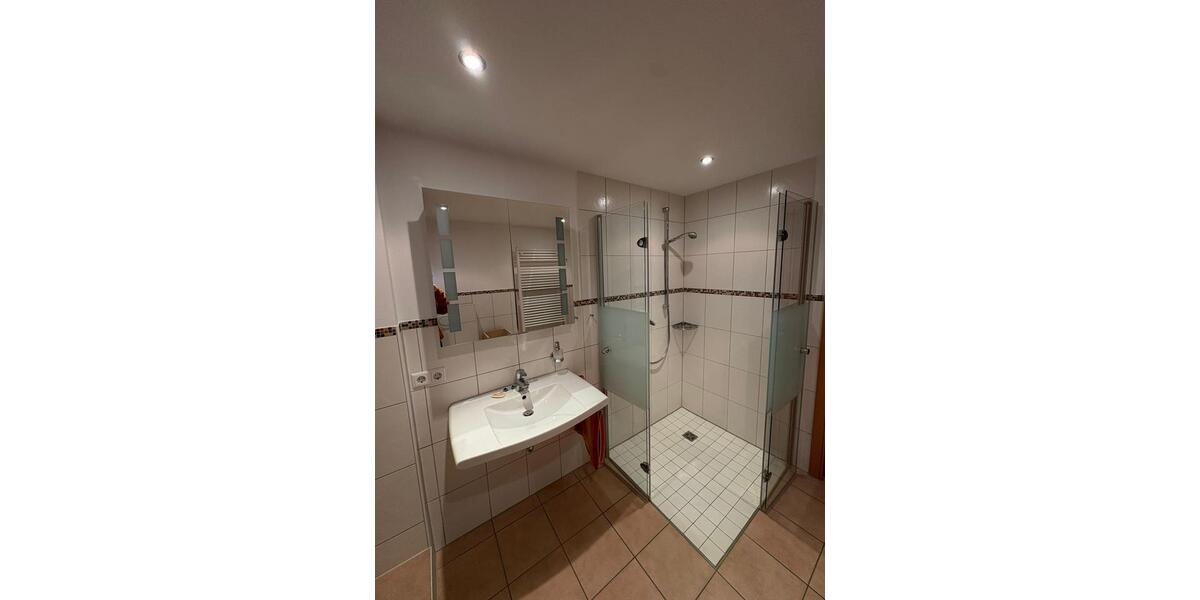 Erdgeschoßwohnung Adelberg - 3.5 Zimmer, 95 m&sup2;, 1.000&euro; | Angebot:25634567