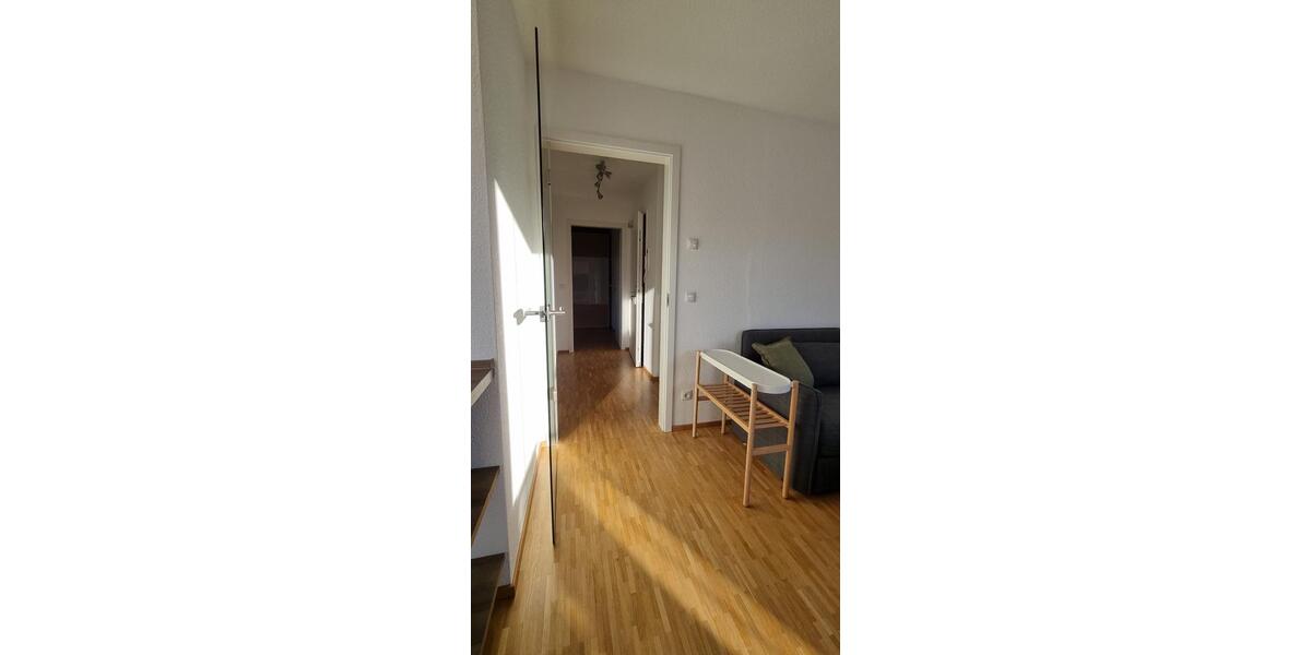 Zentrale und ruhige 2-Zi.-Wohnung, ab 1 Monat, voll möbliert 2 zimmer