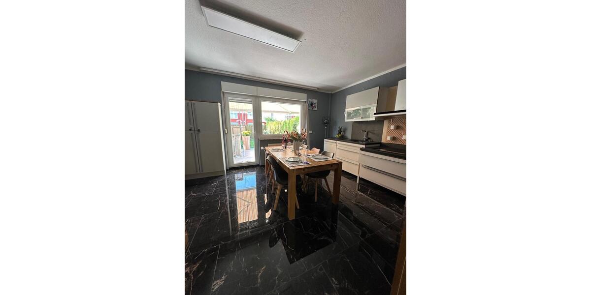 Wohnen auf Zeit Köln Nippes - 4 Zimmer, 90 m&sup2;, 850&euro; | Angebot:26111688